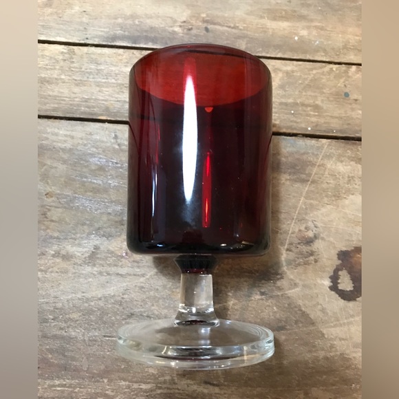 Vintage ruby glasses set of 8 - Picture 4 of 4